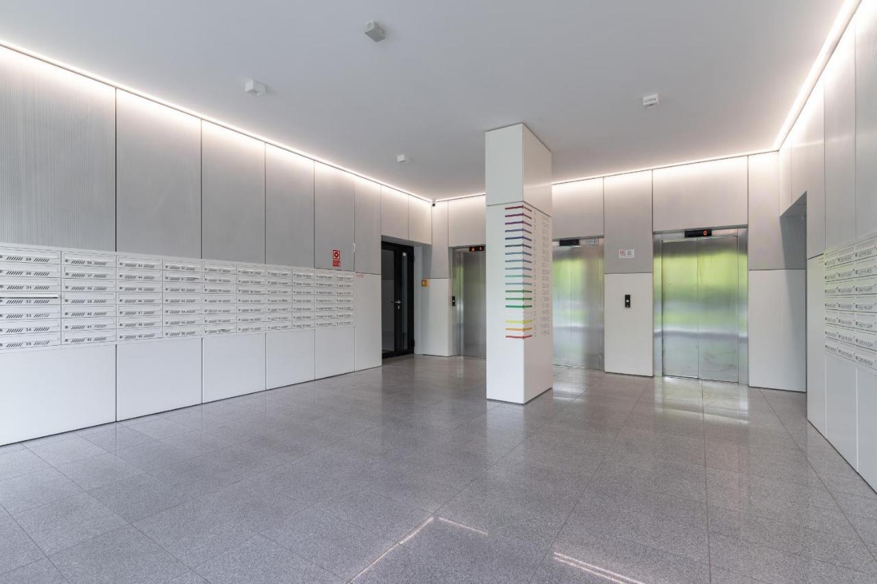 City Centre & Modern Quiet Apartment With Parking By Renters Prestige Cracovia Exterior foto